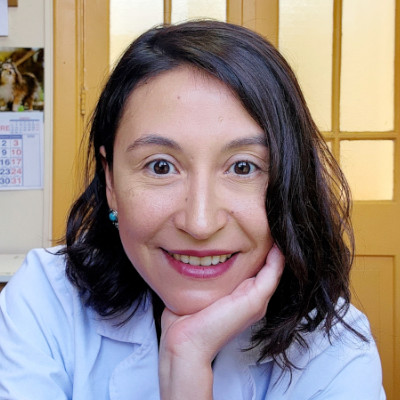 Dra. Thiare Olguín Neira